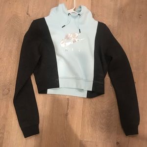 Nike cropped hoodie
